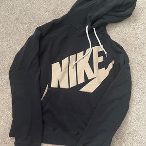 Nike sweatshirt. Very comfy!